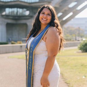 Meet your Posher, Raquel